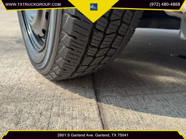 Vehicle image 40 of 49