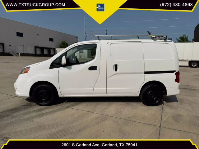 Vehicle image 11 of 49