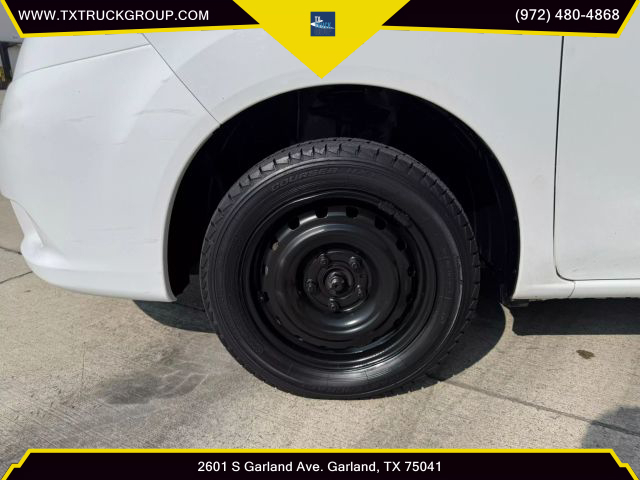 Vehicle image 38 of 49