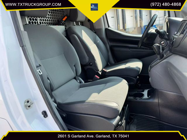 Vehicle image 19 of 49