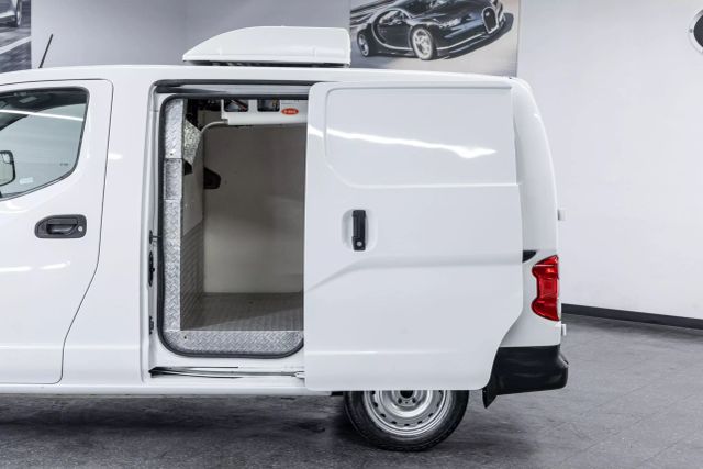 Vehicle image 15 of 36