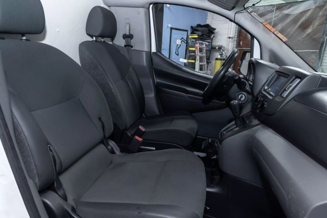 Vehicle image 23 of 36