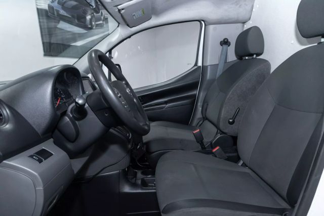 Vehicle image 17 of 36