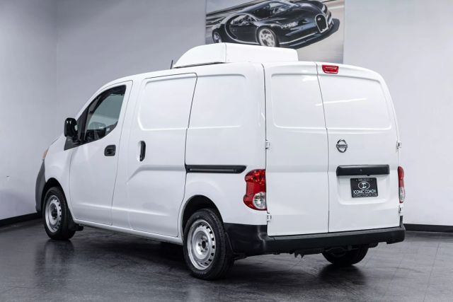 Vehicle image 9 of 36