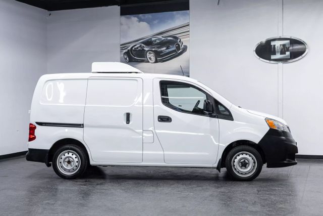 Vehicle image 6 of 36
