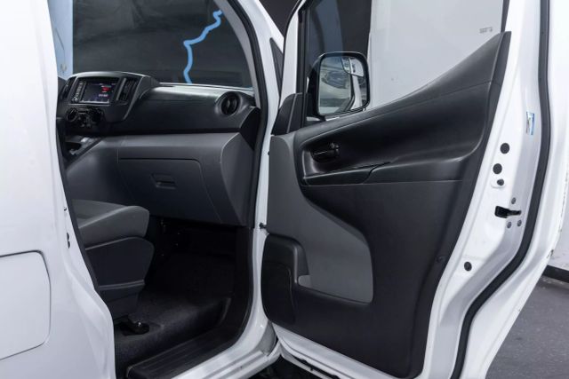 Vehicle image 22 of 36