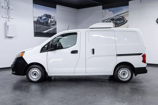 Vehicle image 10 of 36