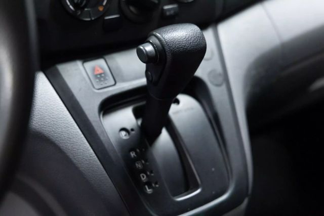 Vehicle image 28 of 36