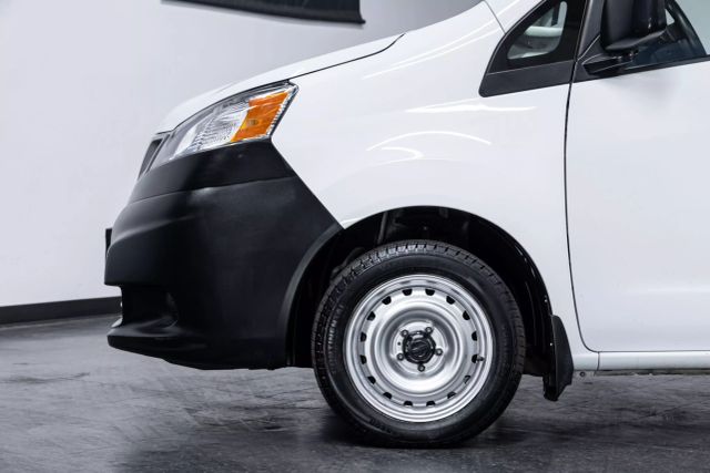 Vehicle image 14 of 36