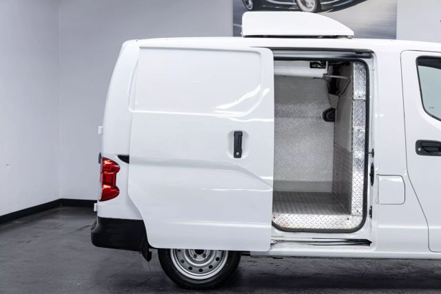 Vehicle image 13 of 36