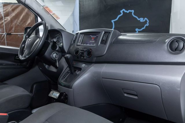Vehicle image 24 of 36