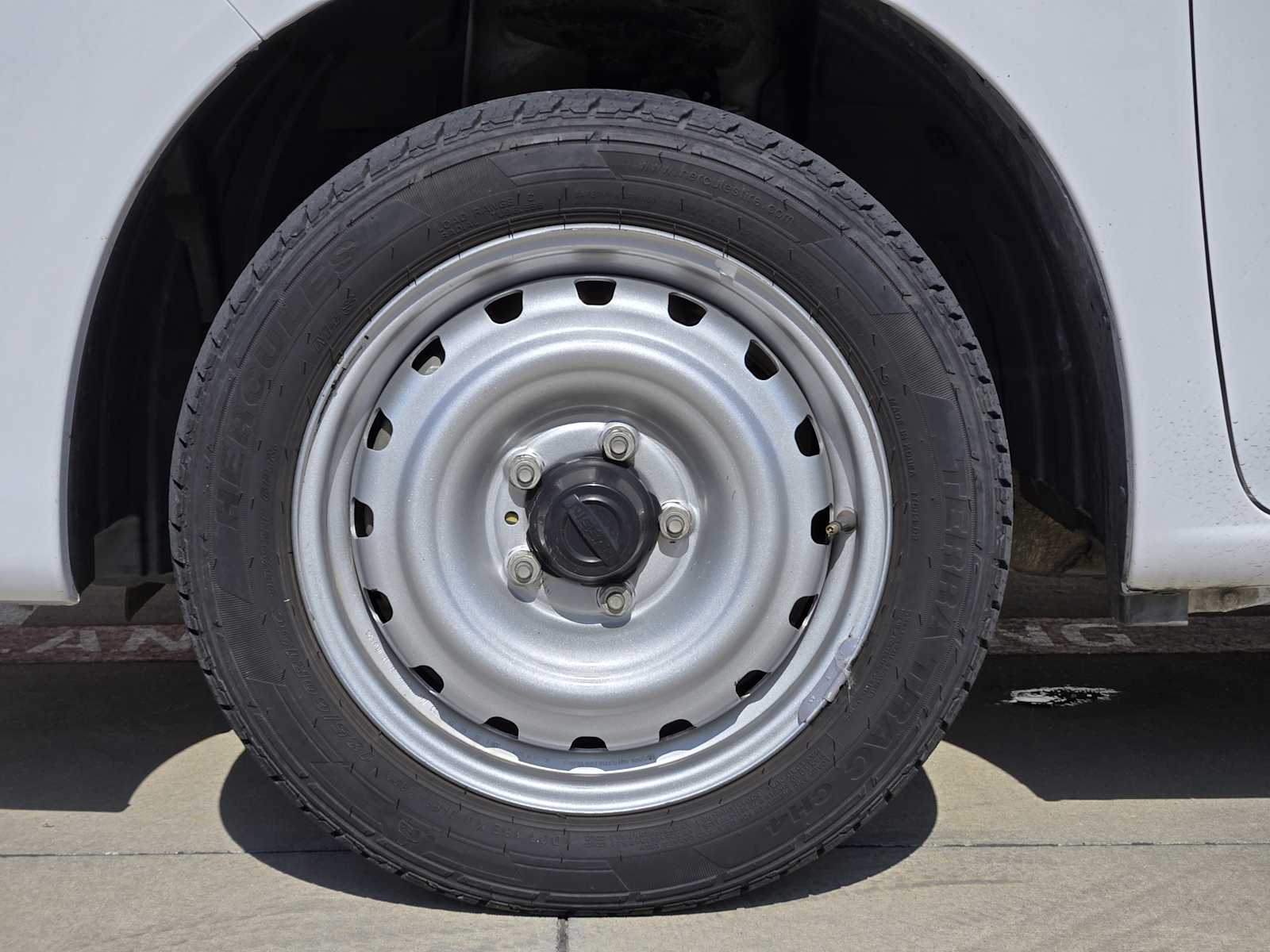 Vehicle image 12 of 31