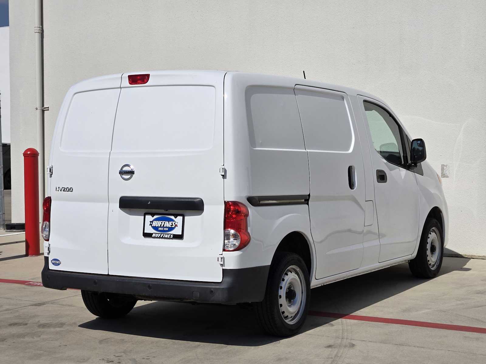 Vehicle image 4 of 31