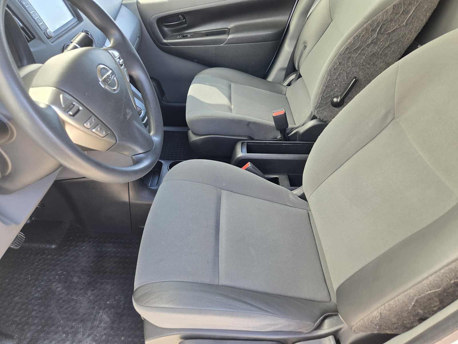 Vehicle image 13 of 31