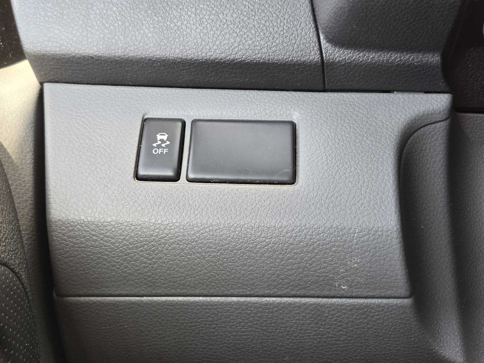 Vehicle image 22 of 31
