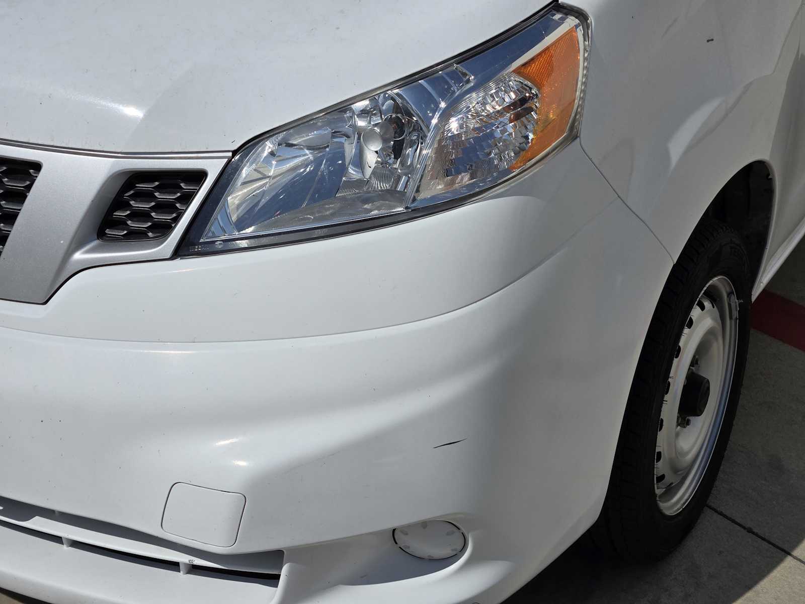 Vehicle image 9 of 31