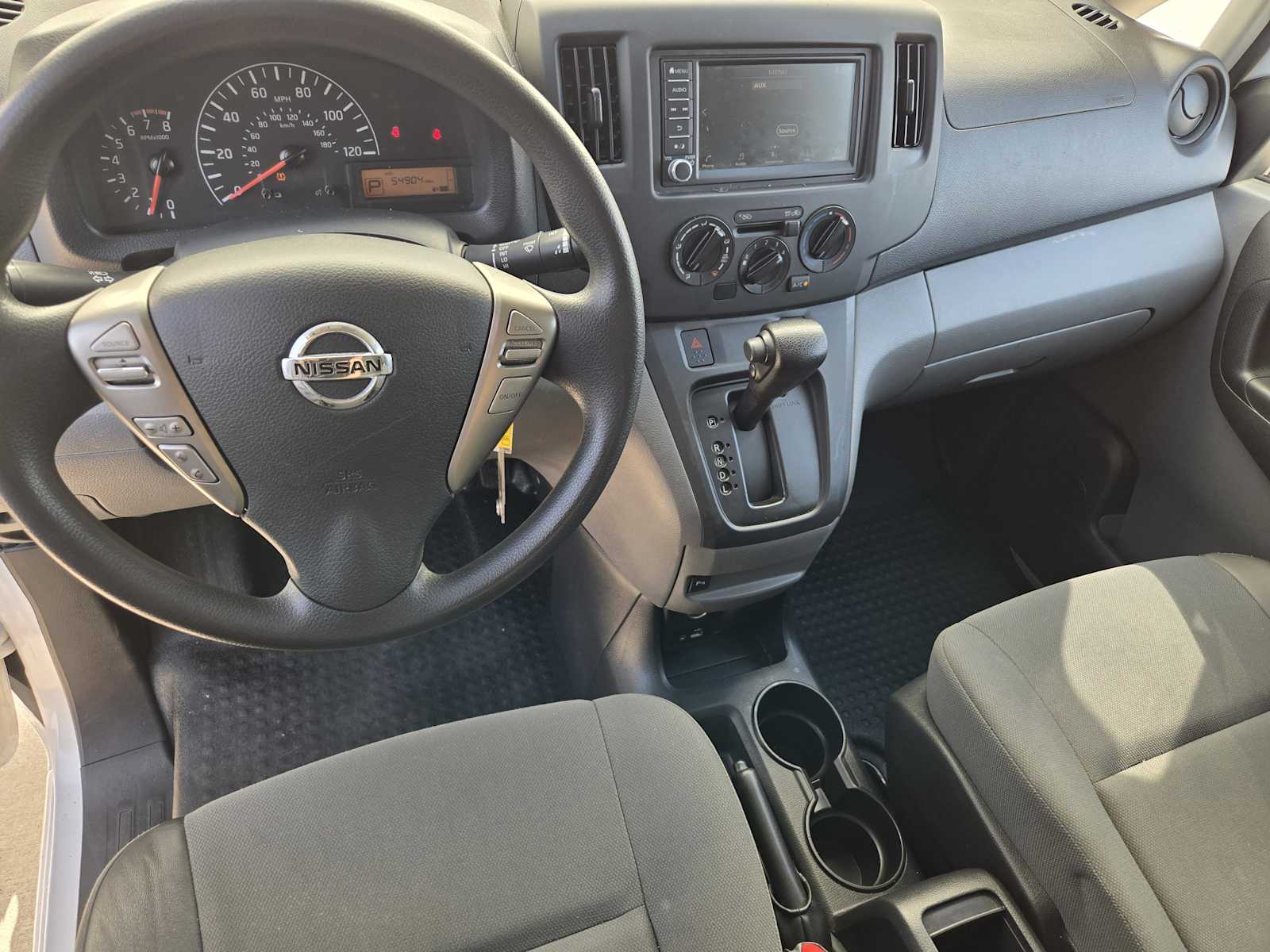 Vehicle image 25 of 31