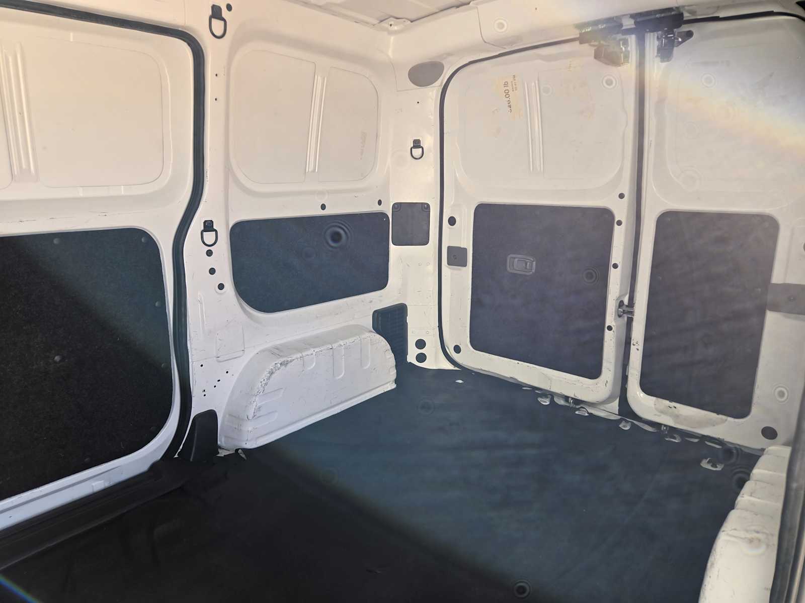 Vehicle image 29 of 31