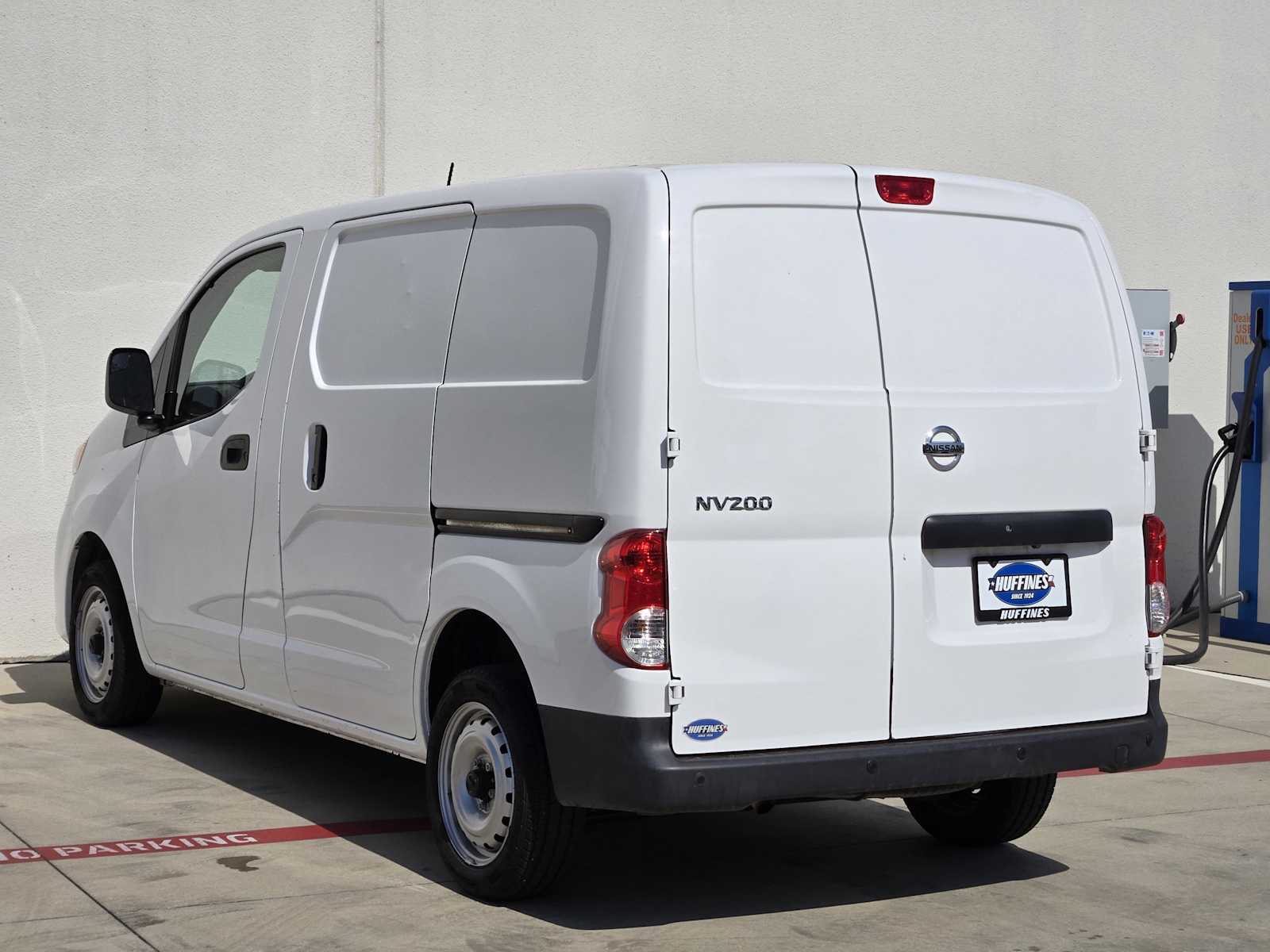 Vehicle image 6 of 31