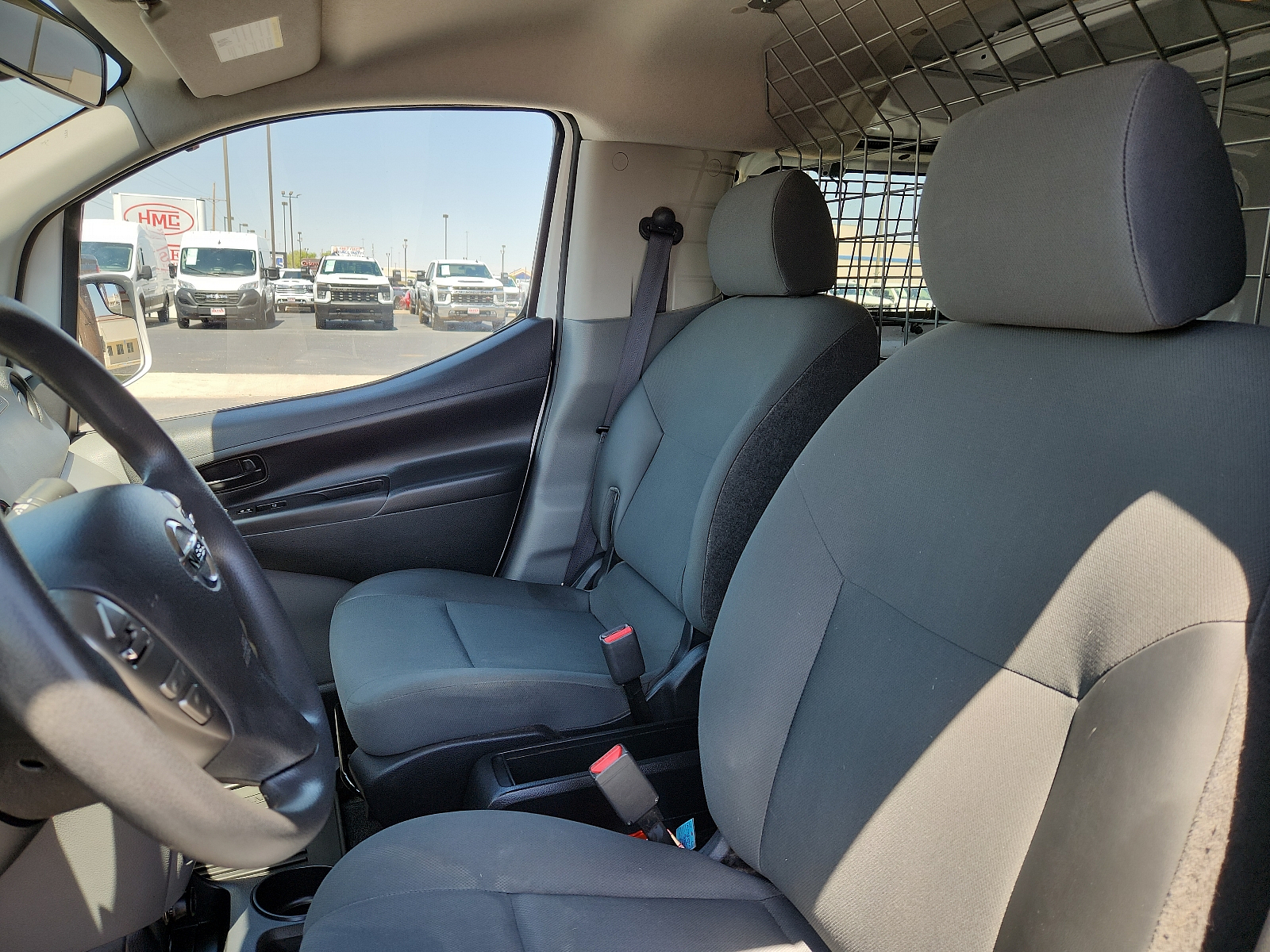 Vehicle image 11 of 16