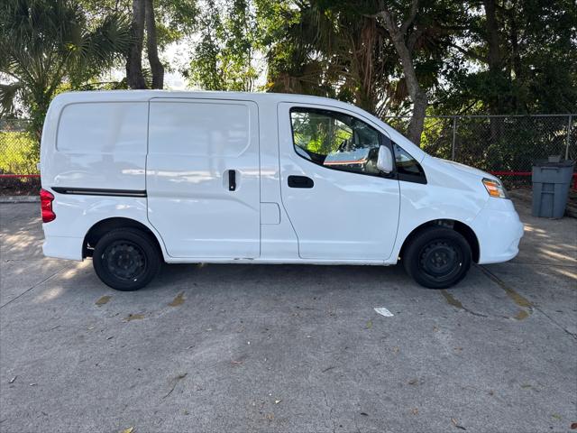 Vehicle image 5 of 24