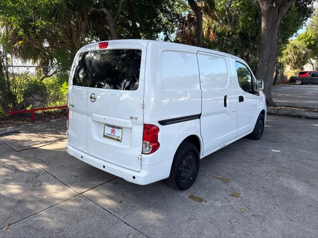 Vehicle image 6 of 24