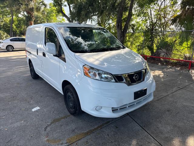 Vehicle image 4 of 24