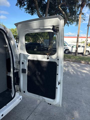 Vehicle image 23 of 24
