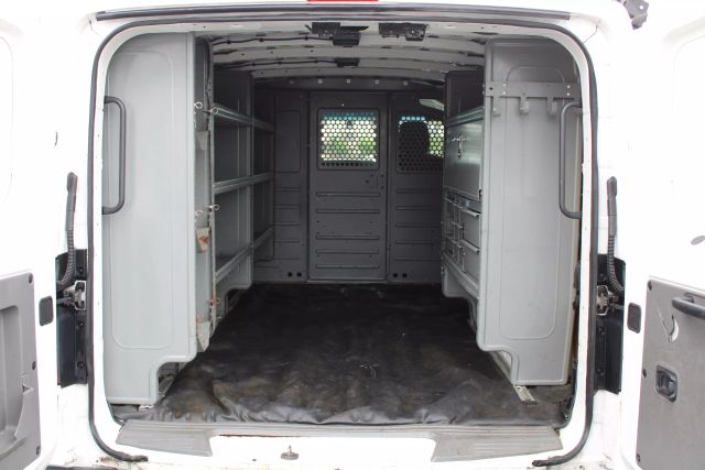 Vehicle image 31 of 36