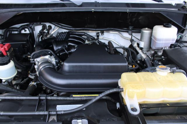 Vehicle image 34 of 36