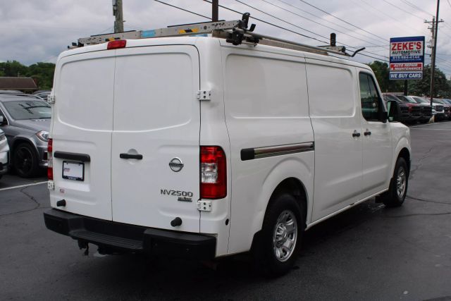 Vehicle image 4 of 36