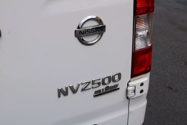 Vehicle image 8 of 36
