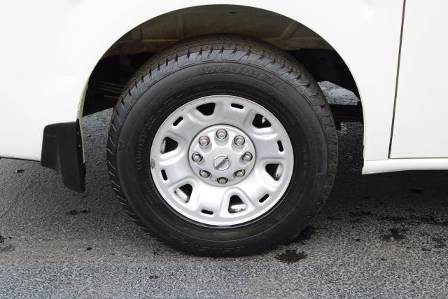Vehicle image 29 of 36