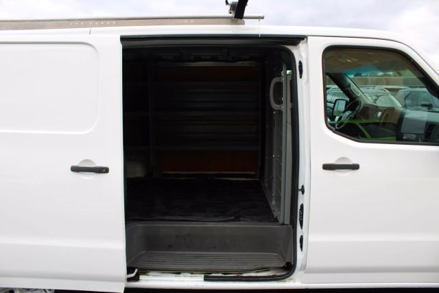 Vehicle image 23 of 36