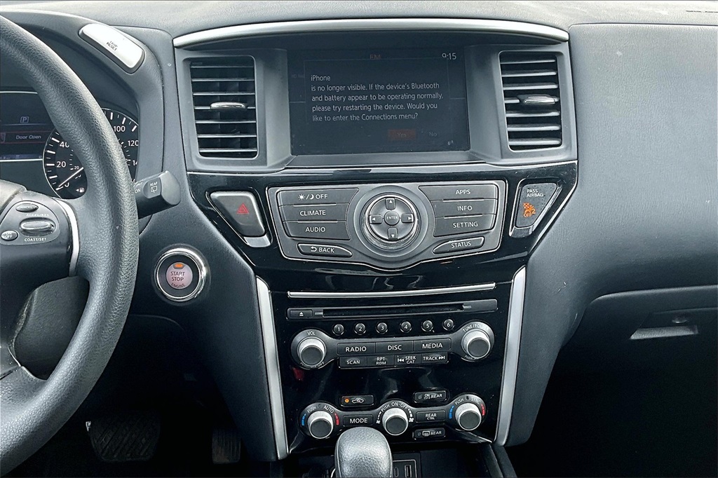Vehicle image 8 of 33