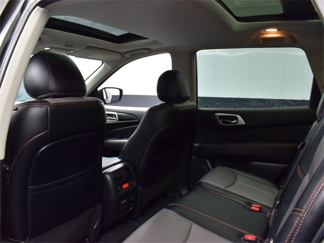 Vehicle image 28 of 53