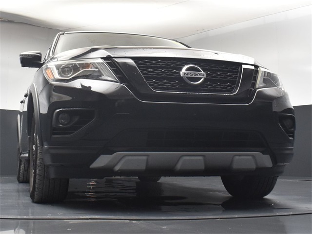 Vehicle image 4 of 53
