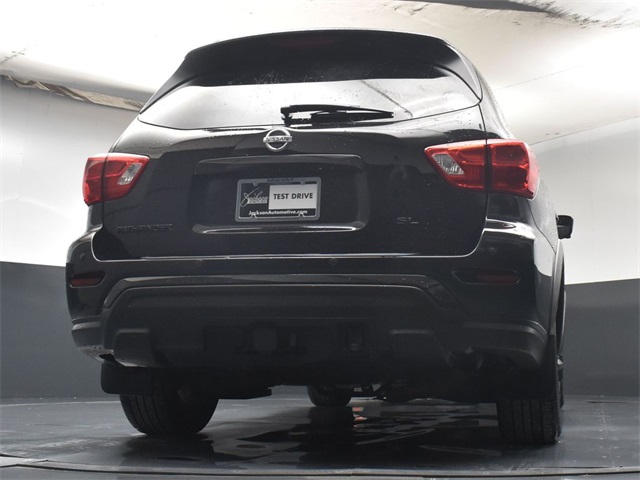 Vehicle image 18 of 53