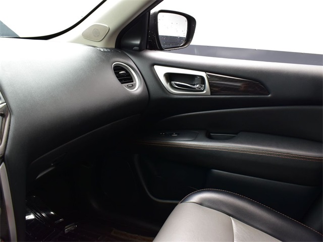 Vehicle image 41 of 53