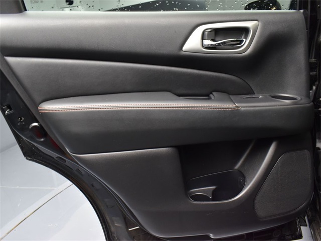 Vehicle image 34 of 53