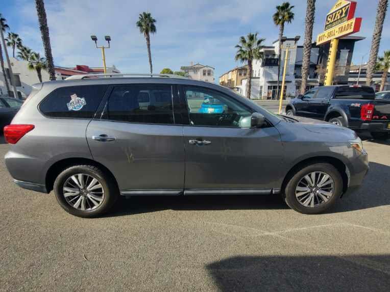 Vehicle image 5 of 23