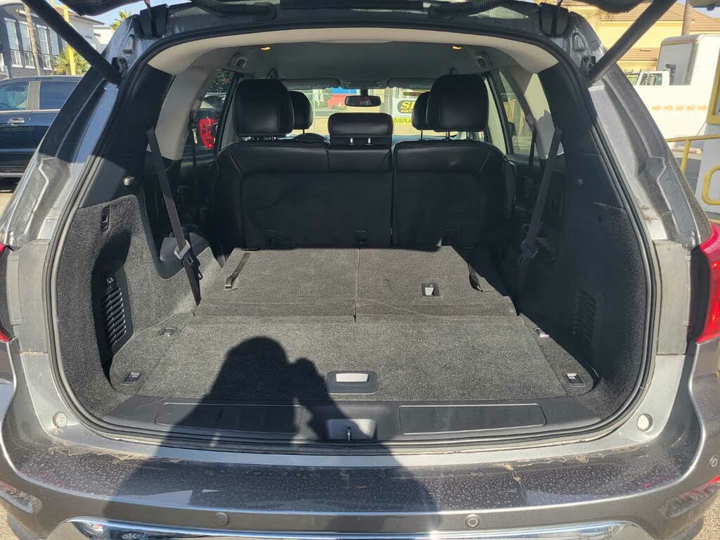 Vehicle image 18 of 23
