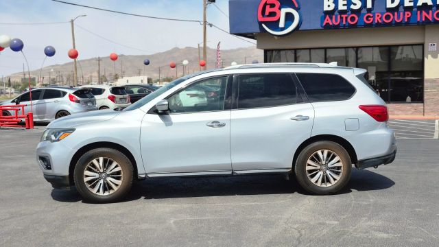 Vehicle image 9 of 19