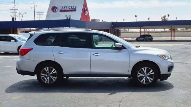 Vehicle image 5 of 19