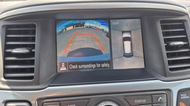 Vehicle image 18 of 19