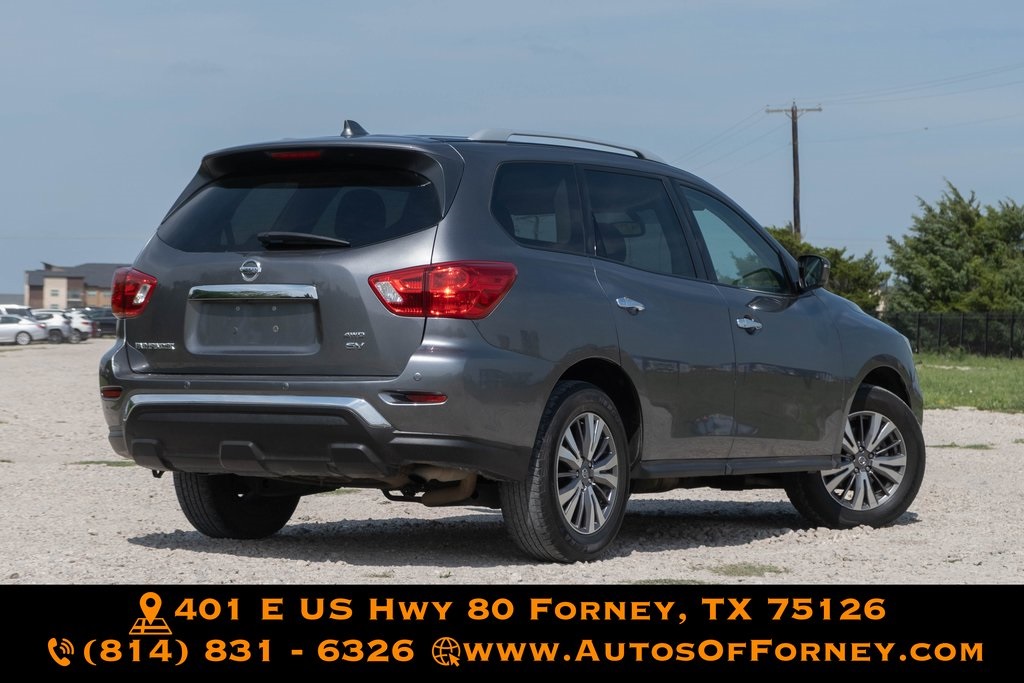 Vehicle image 3 of 19