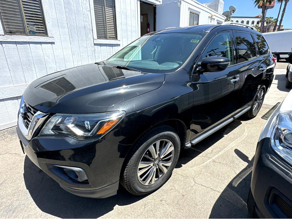 Vehicle image 1 of 6