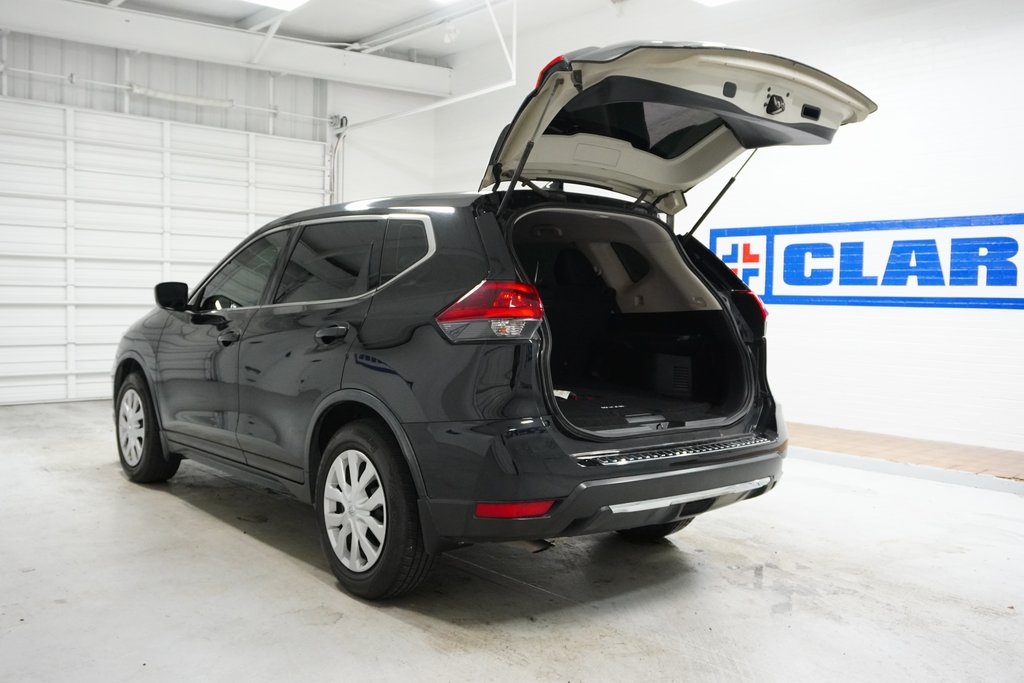 Vehicle image 9 of 32
