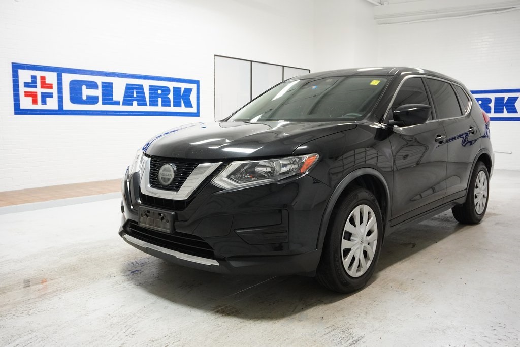 Vehicle image 2 of 32