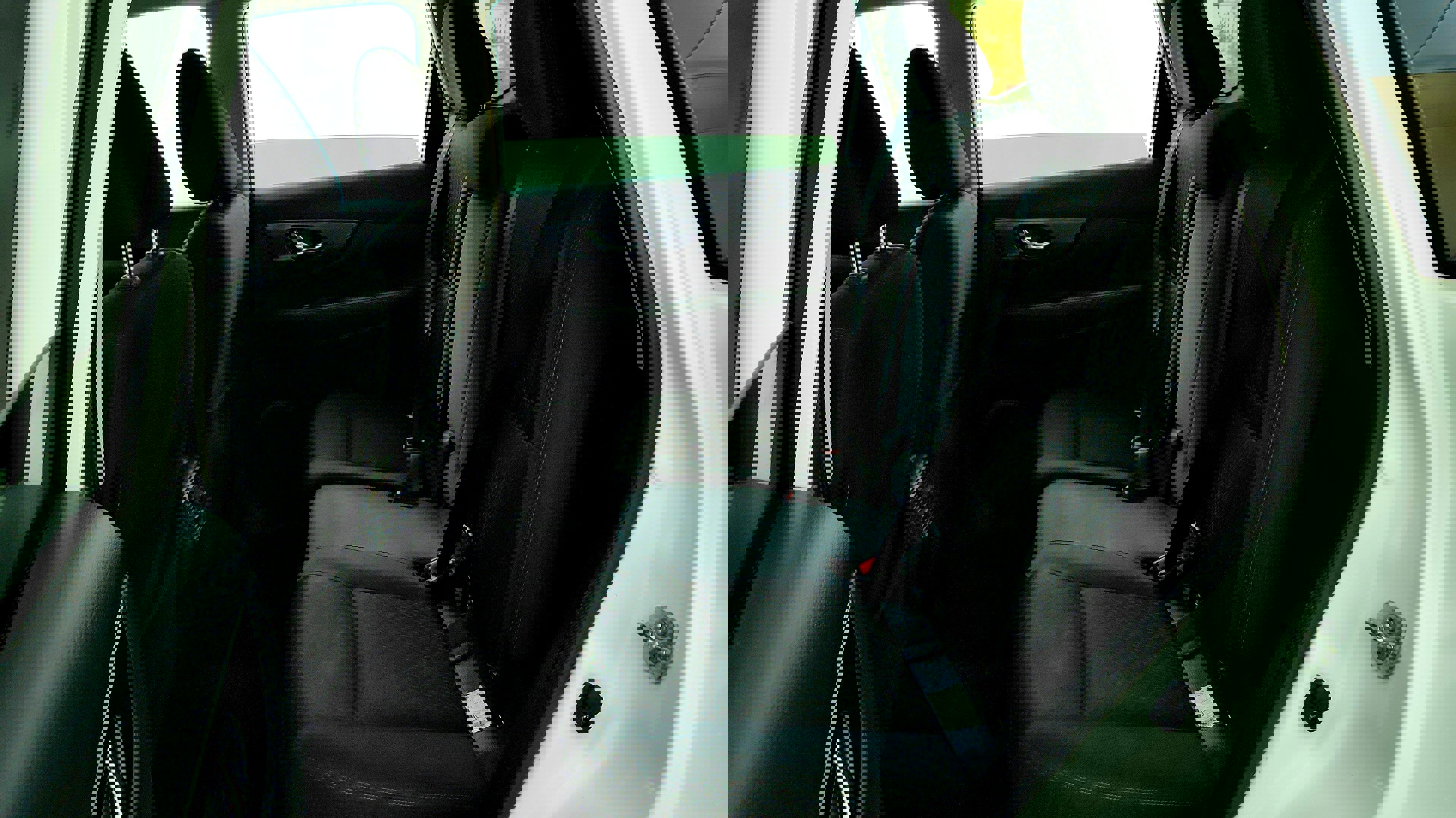 Vehicle image 29 of 34